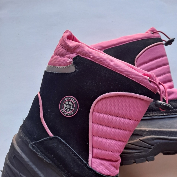 TOTES Winter Survivor Black and Pink Heavy Duty Snow / Winter Low Rise Boots - Picture 6 of 11